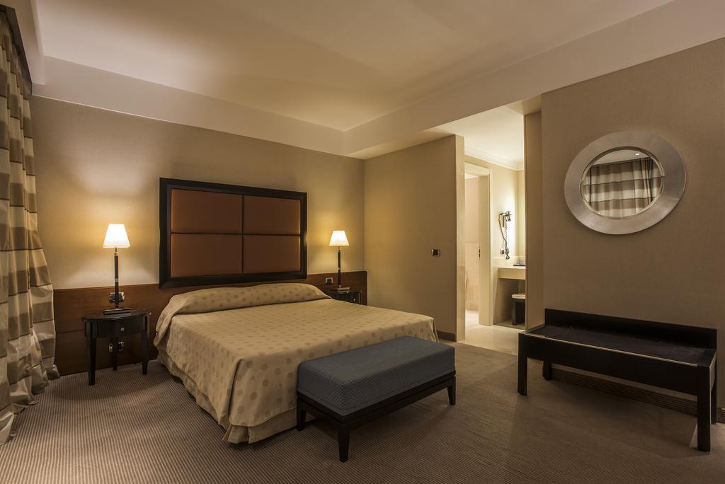 Ergife Palace Hotel Roma Exterior foto