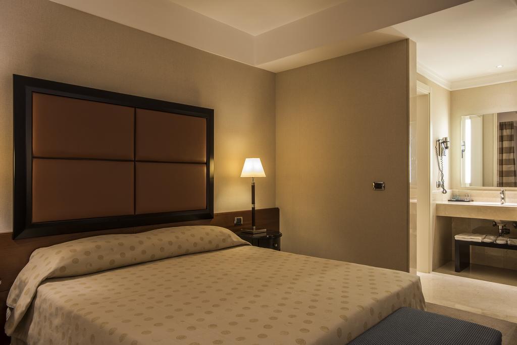 Ergife Palace Hotel Roma Exterior foto