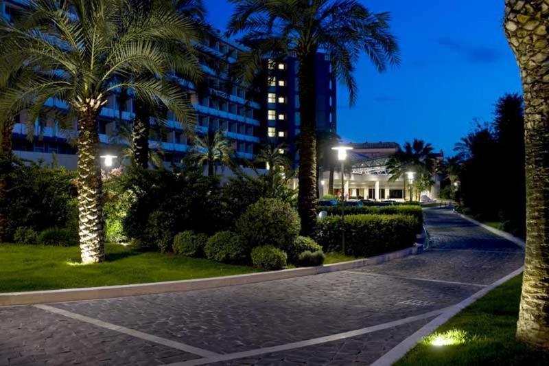 Ergife Palace Hotel Roma Exterior foto